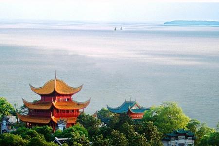 石首 桃花山 洞庭湖博物馆 岳阳楼 南湖后浪公园 纯玩 2日游